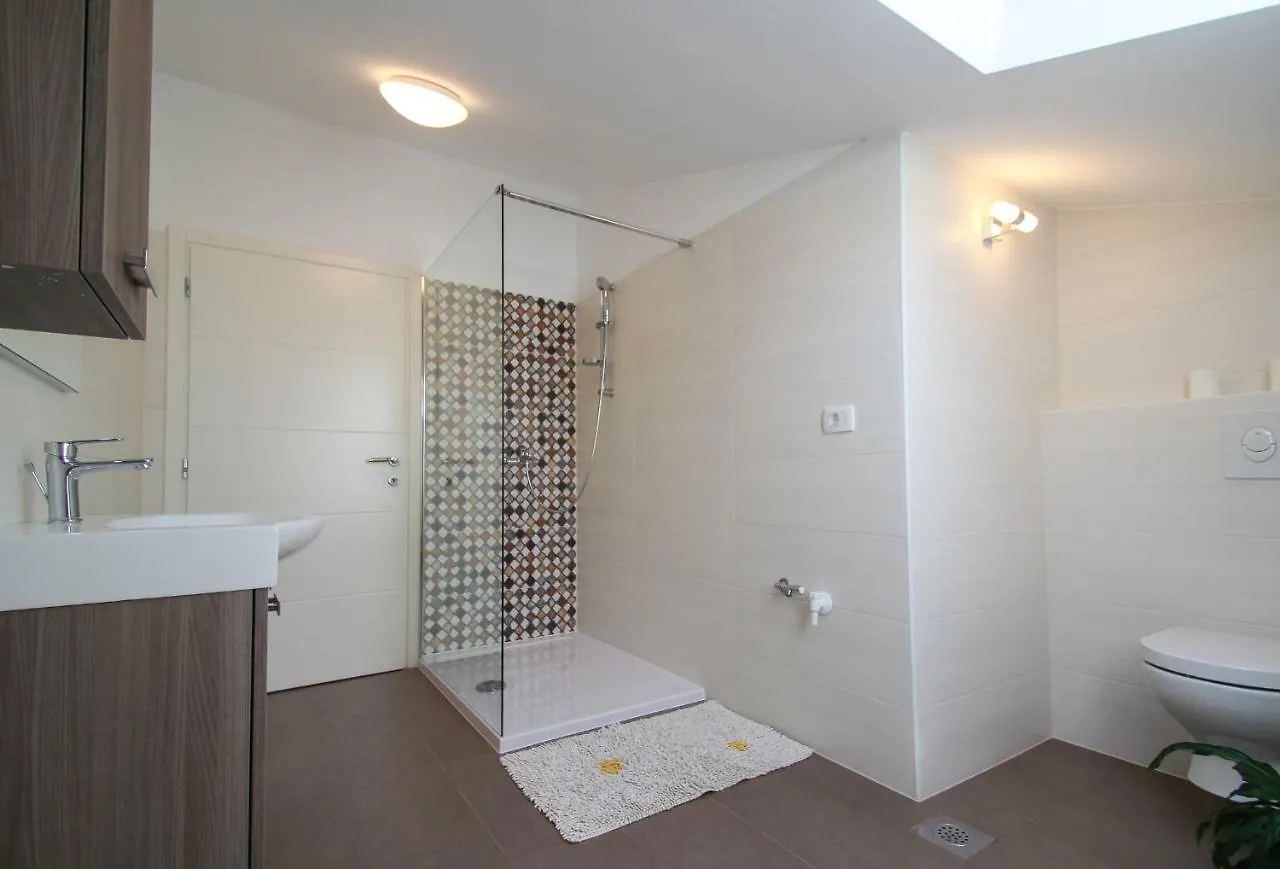 Apartments Jadranka Sain 0*, Novigrad (Istria) Croatia